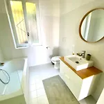 فيلة Lakeview With Private Swimming Pool مييْنا