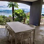 فيلة Lakeview With Private Swimming Pool