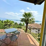 فيلة Lakeview With Private Swimming Pool *