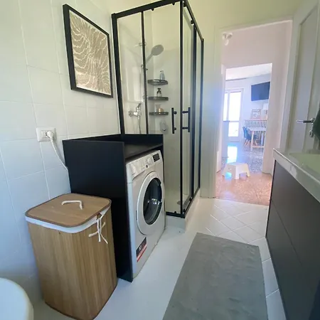 Lakeview With Private Swimming Pool * 메이나