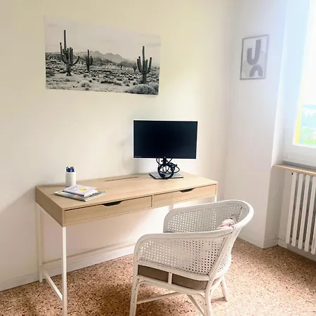 빌라 Lakeview With Private Swimming Pool