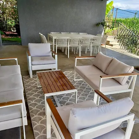 וילה Lakeview With Private Swimming Pool מאינה