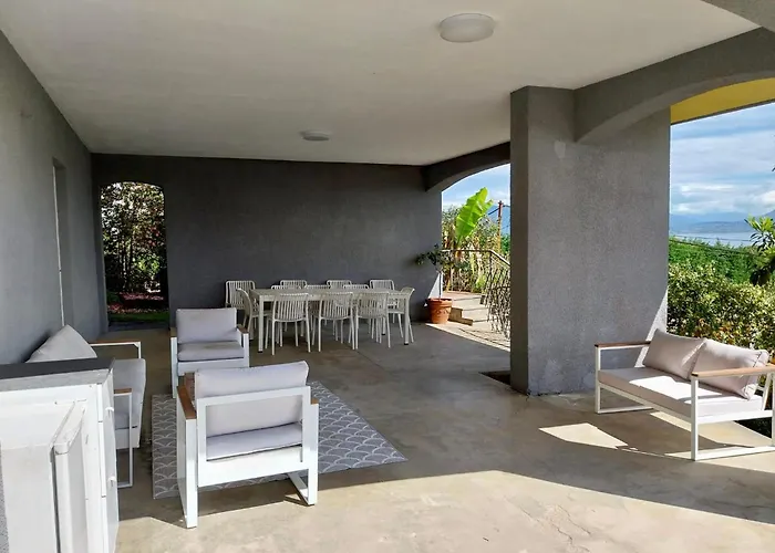 וילה Lakeview With Private Swimming Pool *